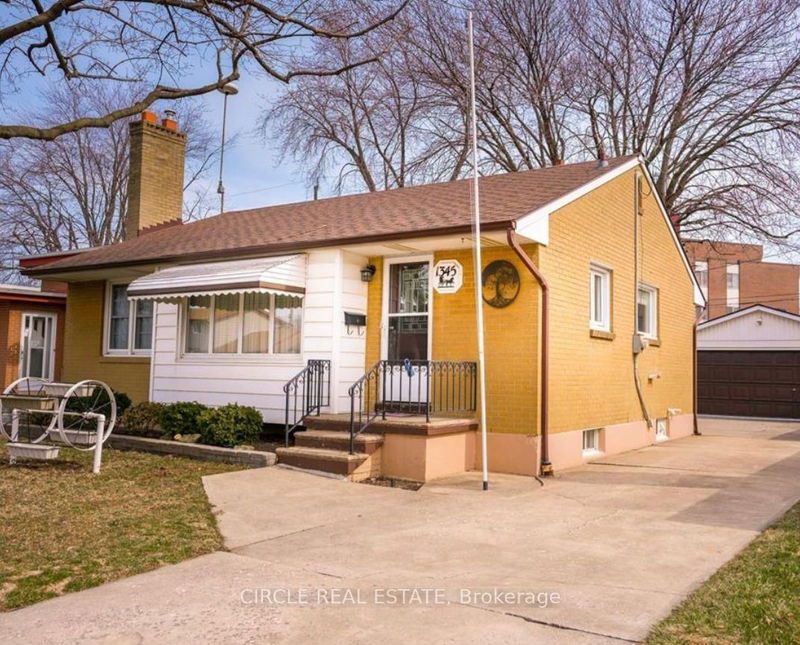 1345 Marlborough Blvd, Windsor -  image-0-0