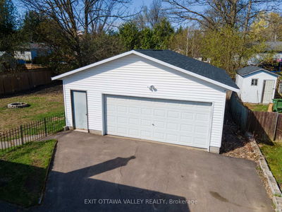 23 Doran Rd, Petawawa - Petawawa image-0-3