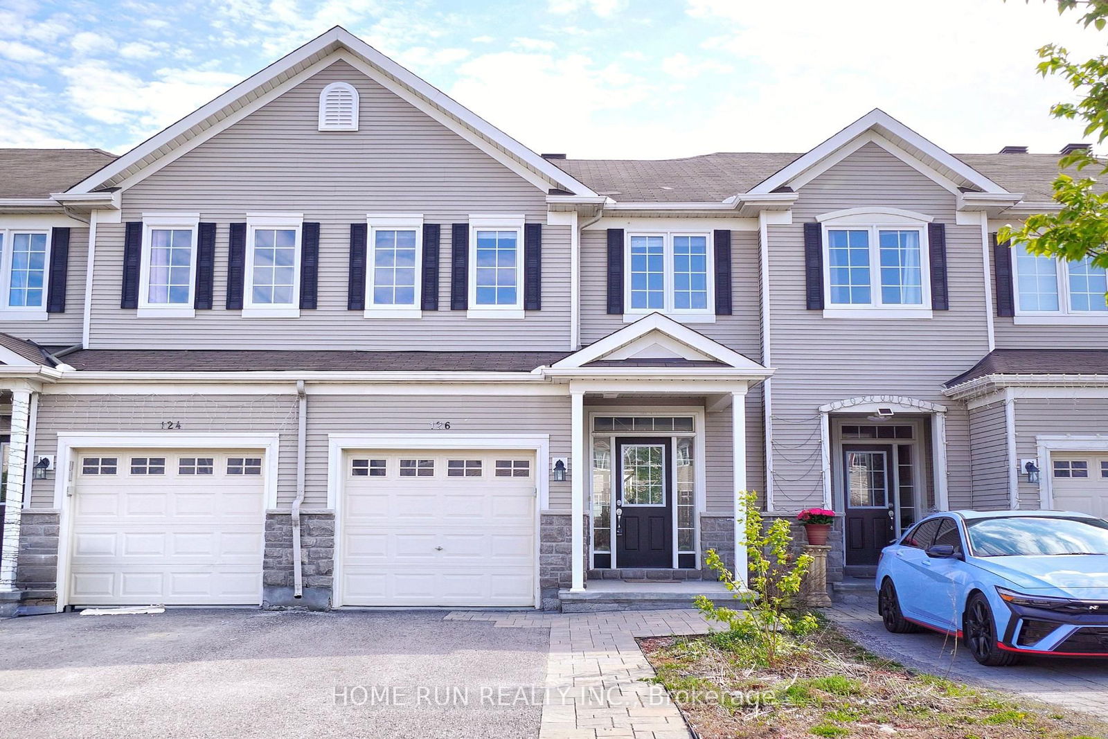 Townhouse for sale at 126 Akerson Road, Ottawa, Kanata - Emerald Meadows/Trailwest, K2M 0B3 - MLS: X12140551