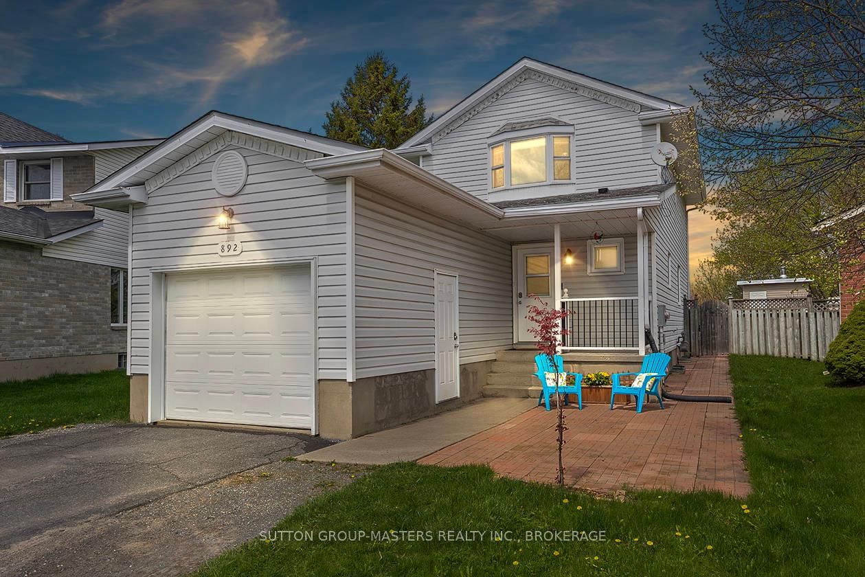 Detached House for sale at 892 Walker Court, Kingston, East Gardiners Rd, K7M 8L2 - MLS: X12140706