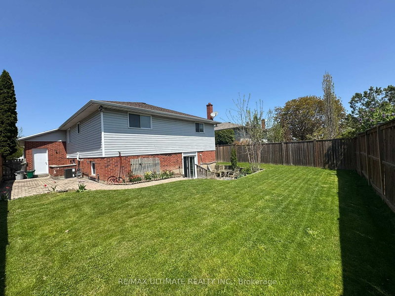 12 Stoney Brook Cres, St. Catharines, L2S 3J3 | Image 2