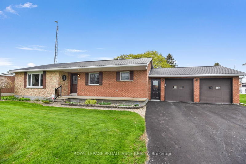 944 Reid St, Edwardsburgh/Cardinal - Town of Cardinal image-0-0