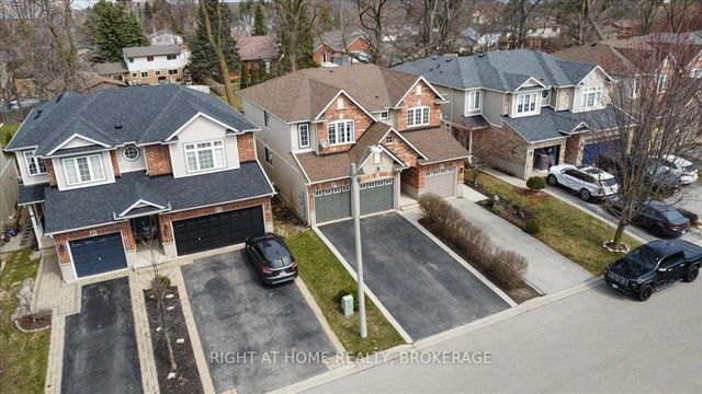 27 Sunnycroft Court