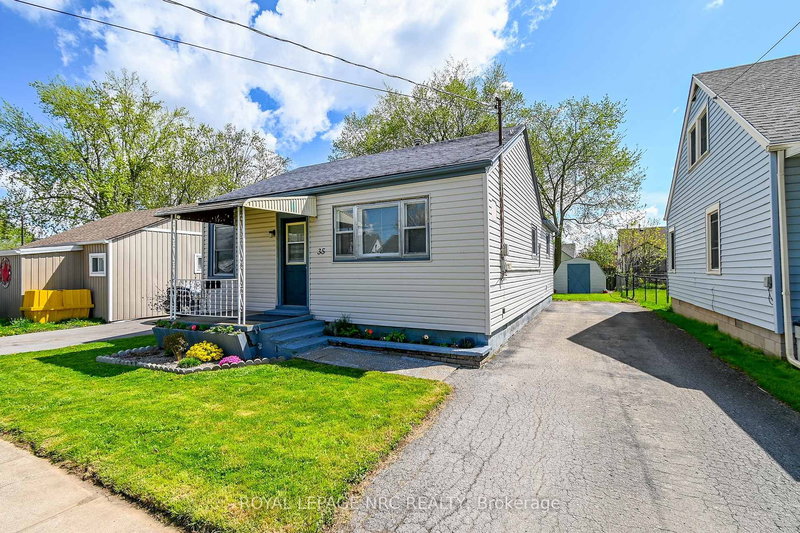 35 Mary St, Fort Erie, L2A 4A4 | Image 2
