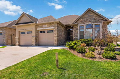 1101 Mike Weir Dr, Sarnia - Sarnia image-0-2