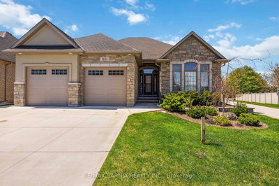 1101 Mike Weir Dr, Sarnia - Sarnia image-0-3