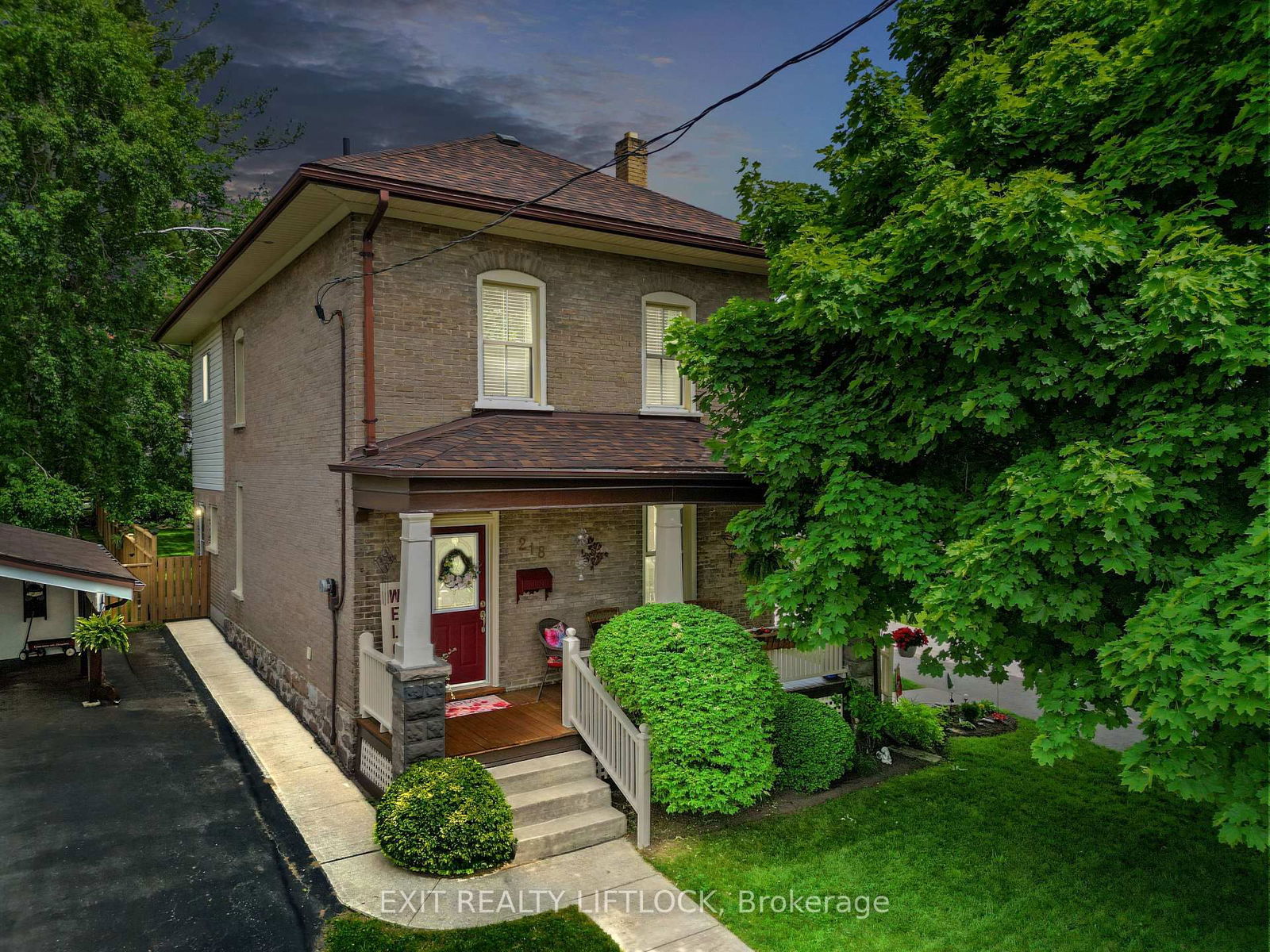 Detached House for sale at 218 Lee Street, Peterborough North, 1 South, K9H 5N9 - MLS: X12140850