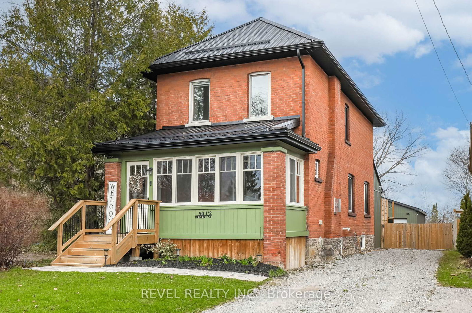 Property at 50.5 Regent
