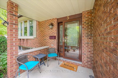 5 Cabot Crt, Guelph - Kortright West image-0-3