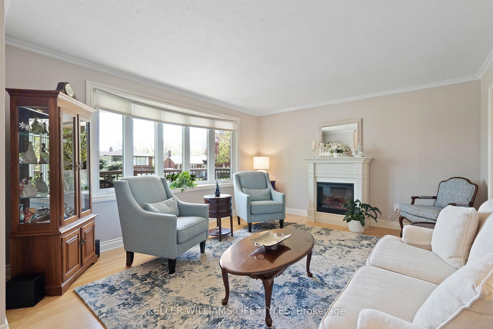 Listing Image 6
