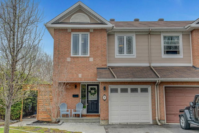 9 MEADOWBREEZE Drive
