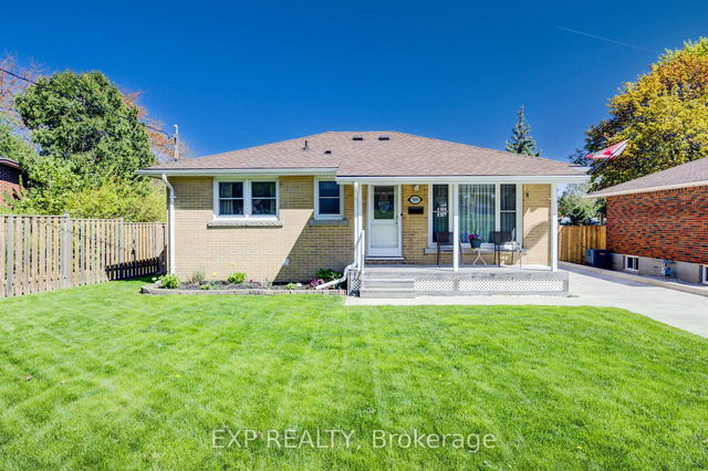 909 Cromwell Street