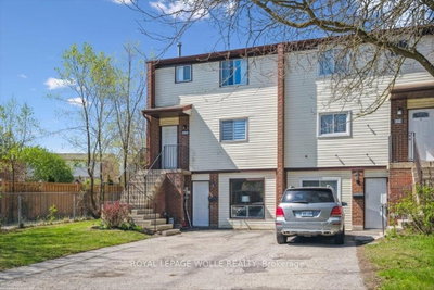 Unit A — 421 Bairstow Crescent — photo 3