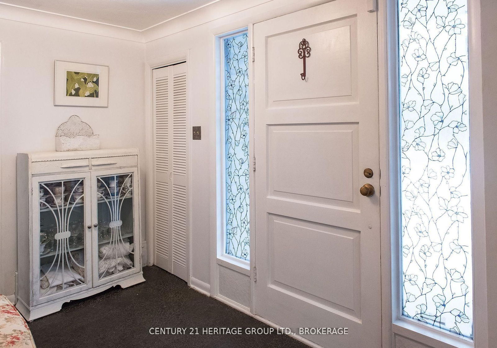 Detached House for sale at 74 Metcalfe Avenue, Kingston, Central City West, K7M 2W6 - MLS: X12141646