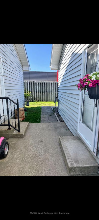 Unit 4 — 303 Waterloo St, Saugeen Shores - Saugeen Shores image-0-2