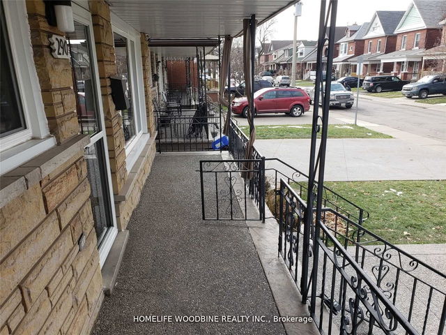 290 Balmoral Avenue