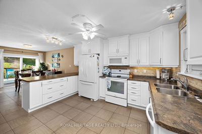 Unit 162 — 301 Carnegie Ave, Peterborough North - 1 University Heights image-0-3