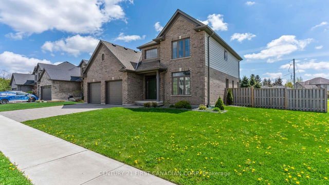 102 Caverhill Crescent