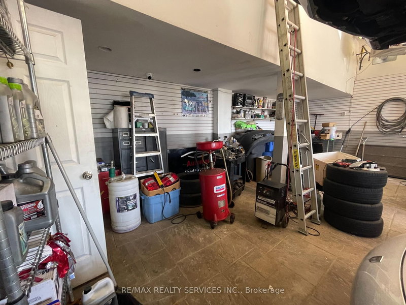 54 Ormond St S, Thorold, L2V 1Y5 | Image 3