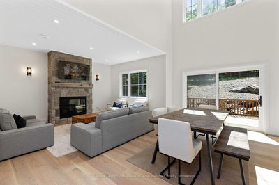 19 Todholm Dr, Muskoka Lakes - Medora image-0-3