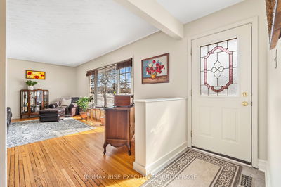 50 Briscoe St, Loyalist - Amherstview image-0-1