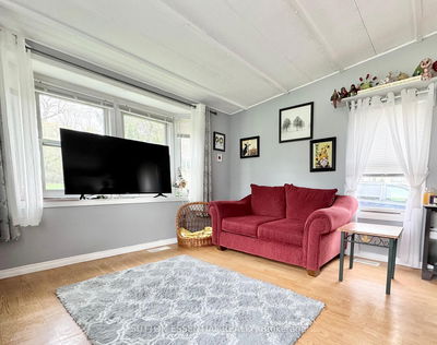 Unit 2 — 2-72 Main St. West St, Elizabethtown-Kitley - Elizabethtown Kitley (Old Kitley) Twp image-0-3