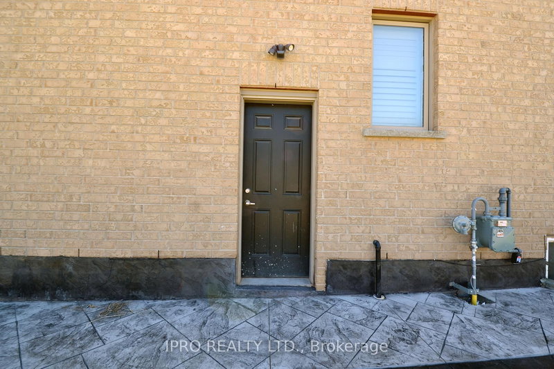 92 Nashville Circ, Hamilton, L8G 5H2 | Image 3