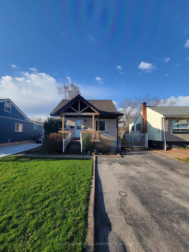 Upper - 32 Goggin Avenue