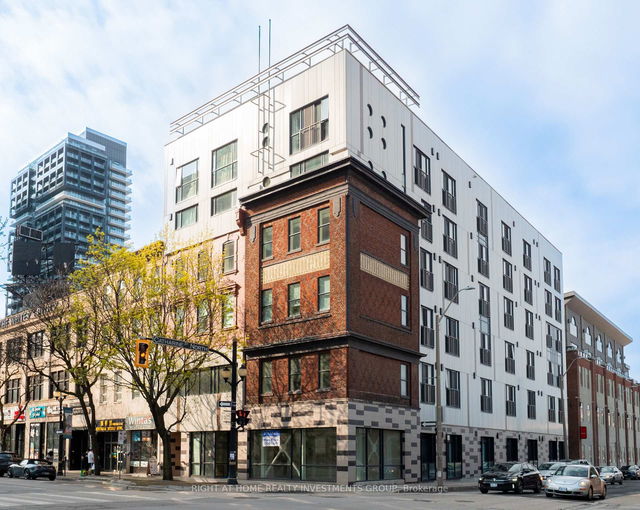 302 - 121 King Street