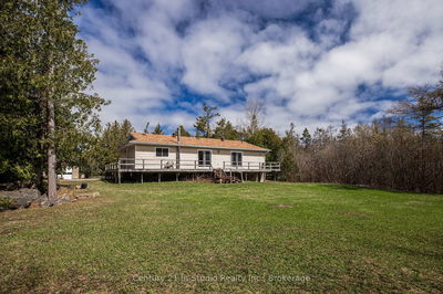 12 Nicholas St, Northern Bruce Peninsula - Northern Bruce Peninsula image-0-2
