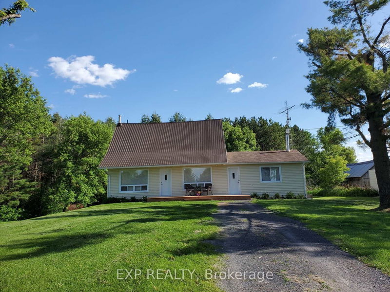 330 Concession 1 Rd, Champlain - Vankleek Hill image-0-0