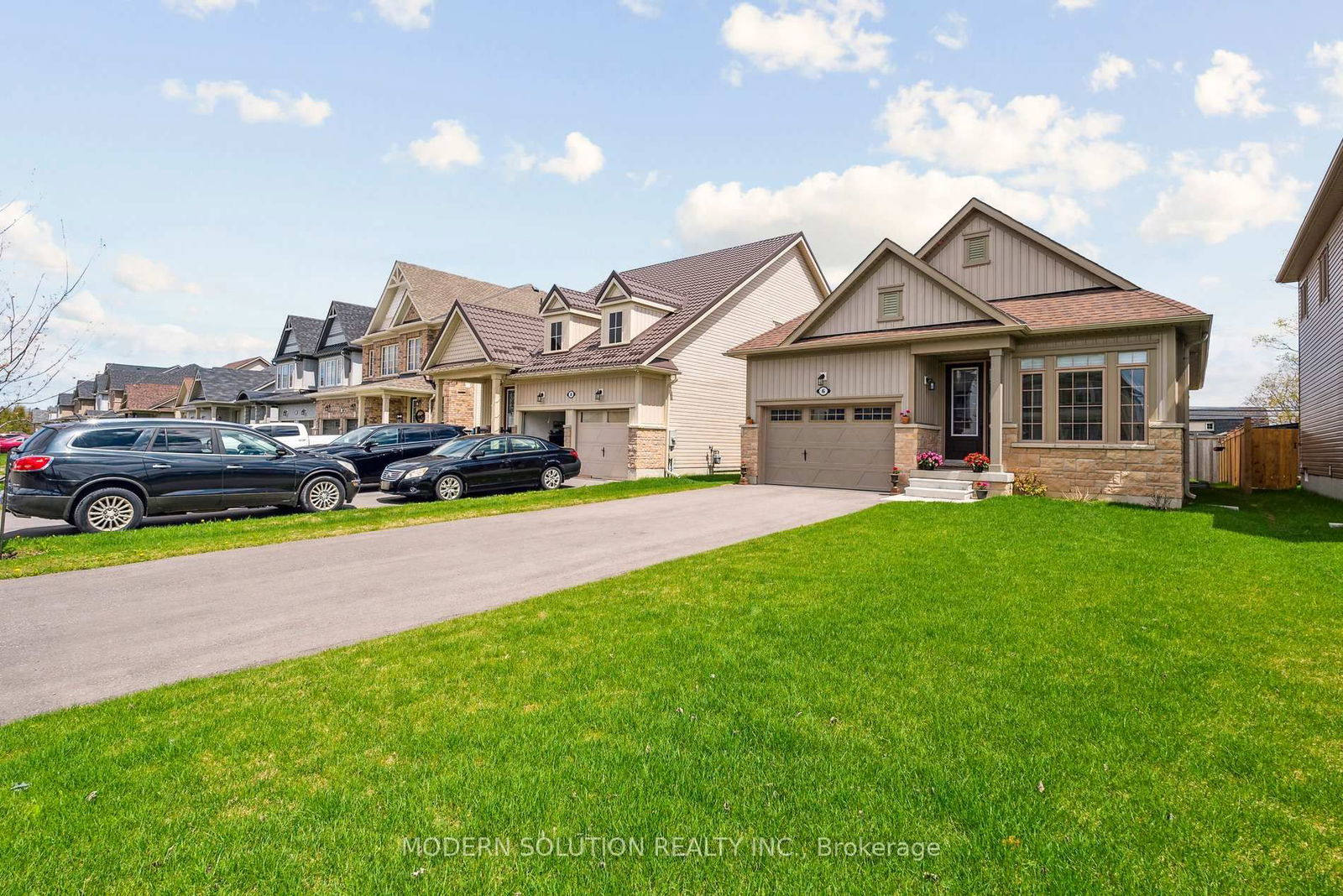 Property at 6 Hennessey