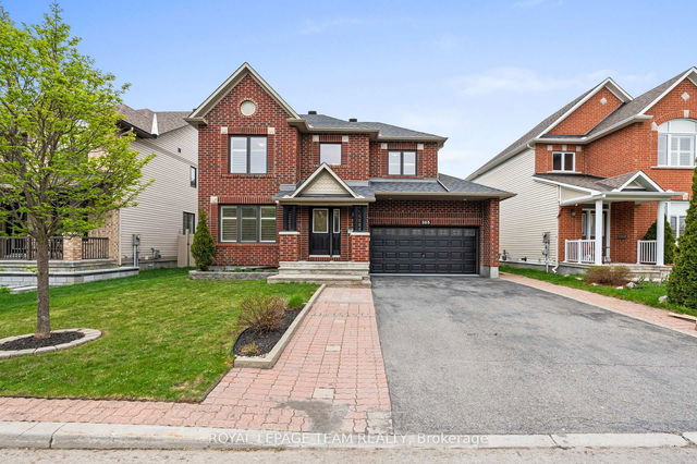 365 LANGRELL Crescent