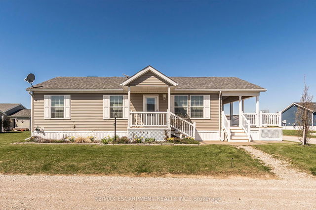 3 Copper Beech Drive