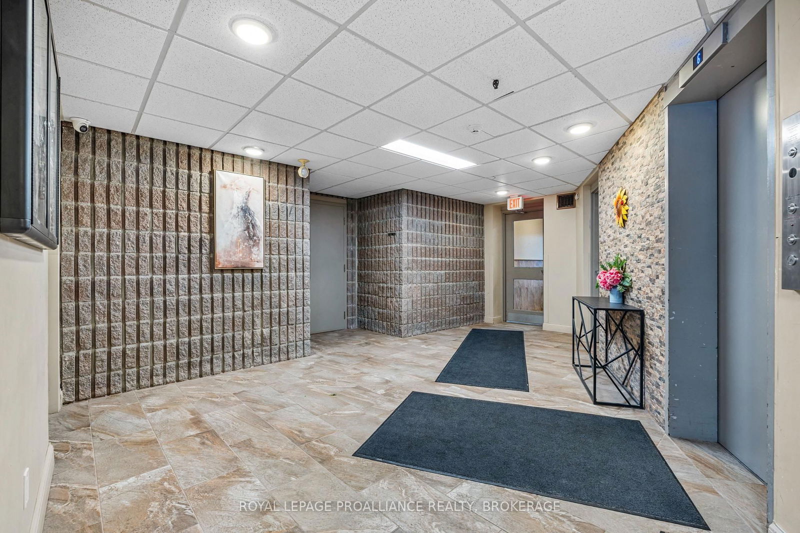 Condo for sale at 314-17 Eldon Hall Place, Kingston, Central City West, K7M 7H5 - MLS: X12143804