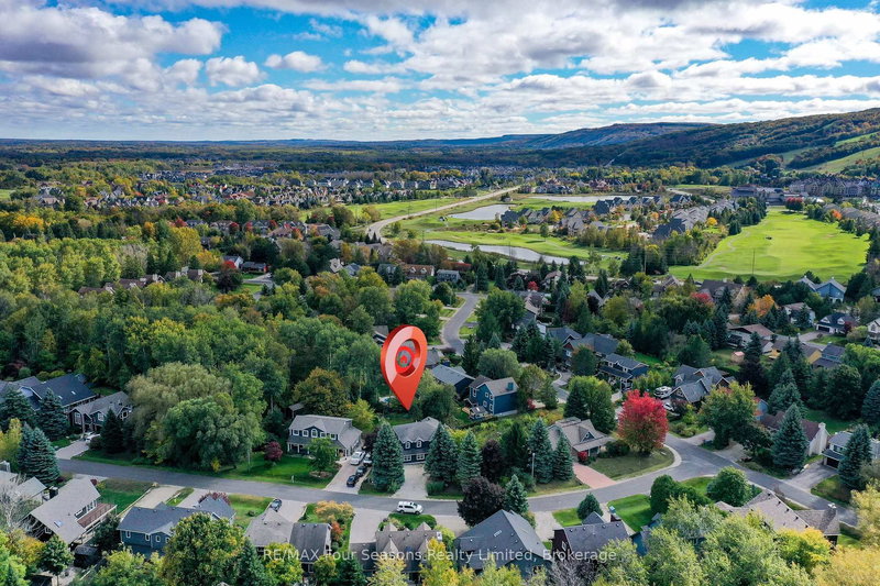 108 Liisa's Lane, Blue Mountains, L9Y 0M3 | Image 2