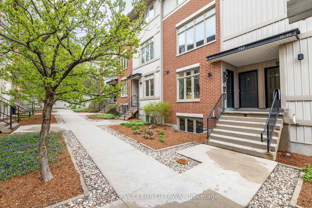 21 - 797 Montreal Road