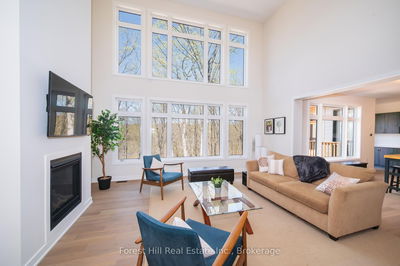 1002 Napier Crt, Lake of Bays - Franklin image-0-3