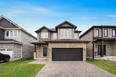 32 Sutherland Cres, Ingersoll - South image-0-4