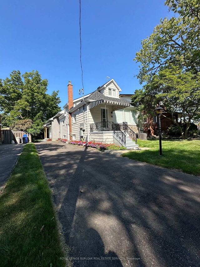 38 Viewpoint Avenue