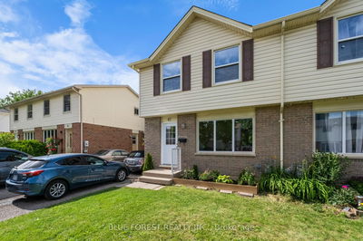 67 Pauline Cres, London South - South X