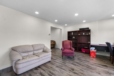 67 Pauline Cres, London South - South X image-0-2