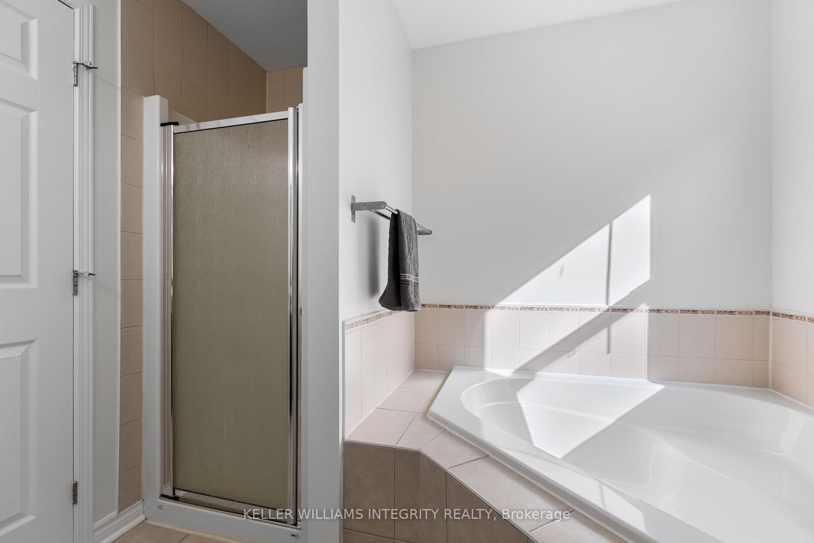 166 Streamside Crescent - Photo 27