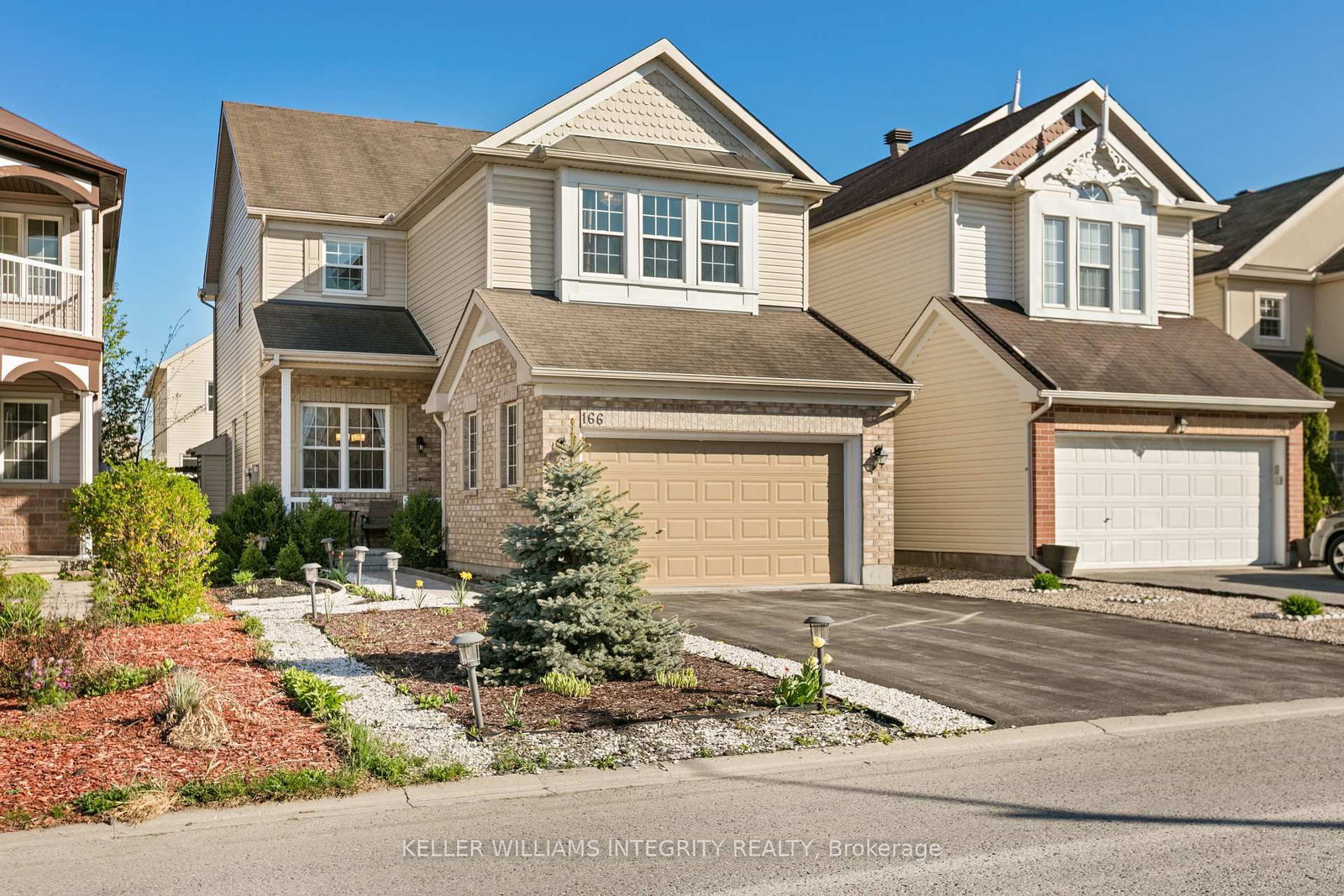 166 Streamside Crescent - Photo 3