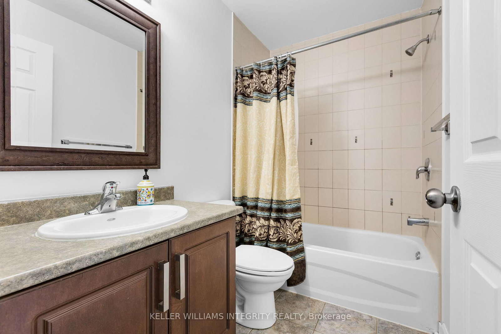 166 Streamside Crescent - Photo 32