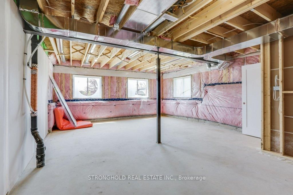 Listing Image 41