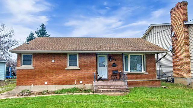 121 Mackan Street
