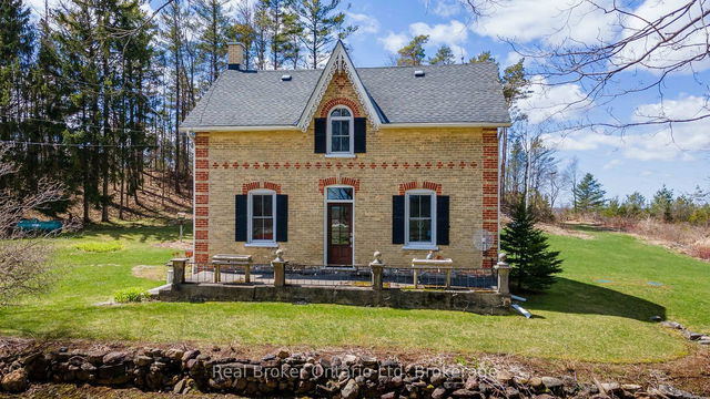 563158 Glenelg Holland Townline