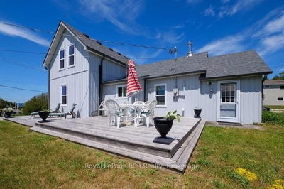 42 Bay St, Northern Bruce Peninsula - Northern Bruce Peninsula image-0-2