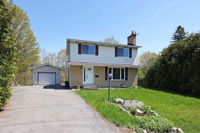 25 COLDSTREAM Drive